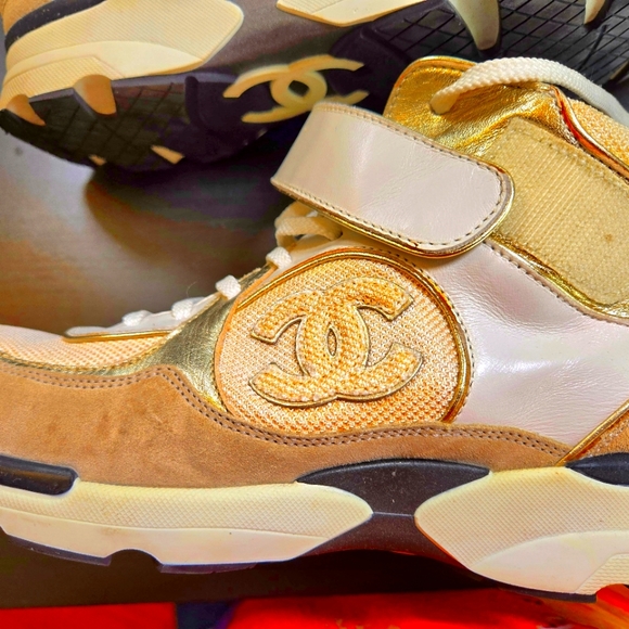 Chanel sneakers - Picture 1 of 10